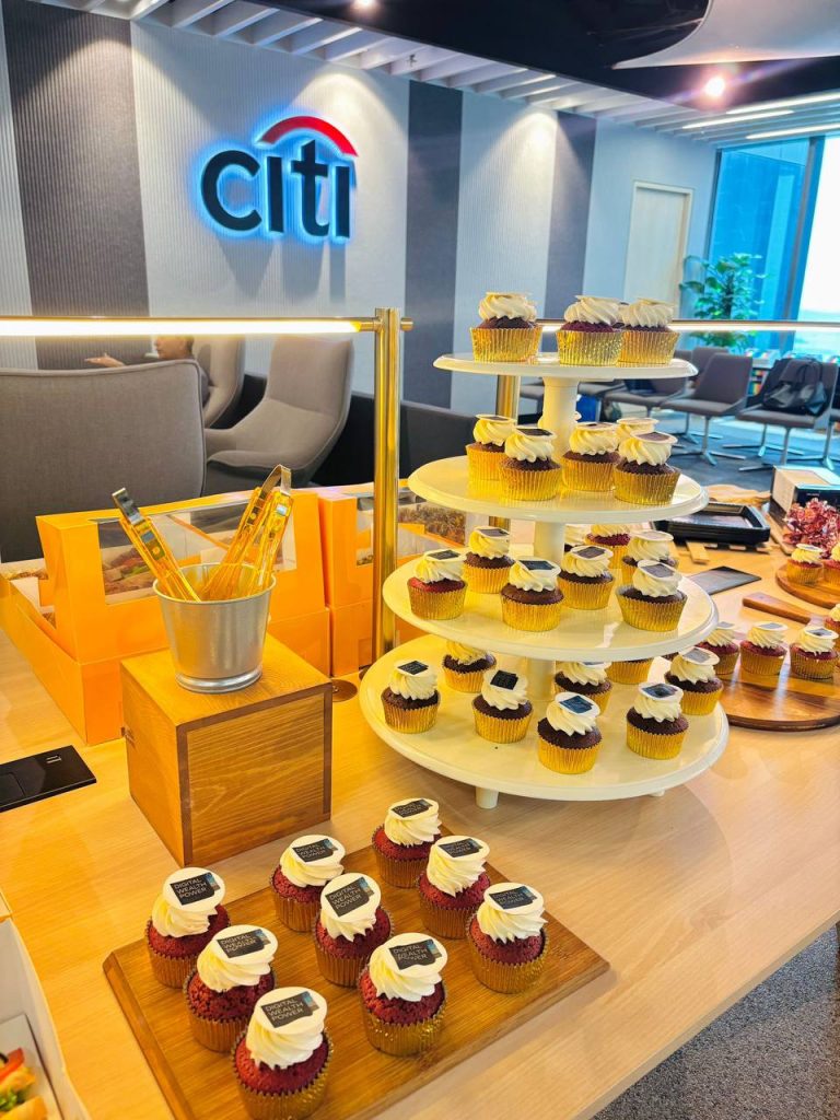 Team Celebration Cupcakes